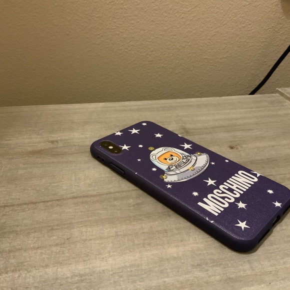 IPHONE X/XS MAX MOSCHINO PHONE CASE - Picture 3 of 5